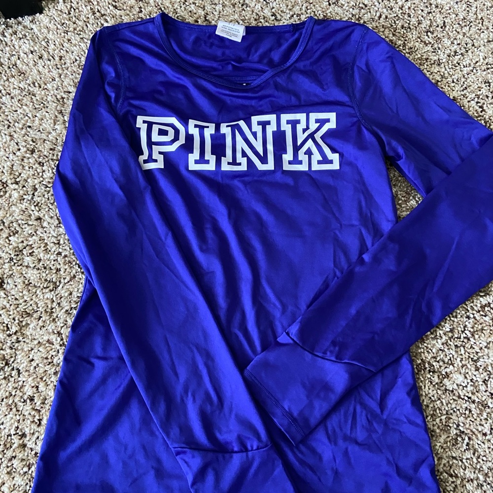 Long sleeve workout tee